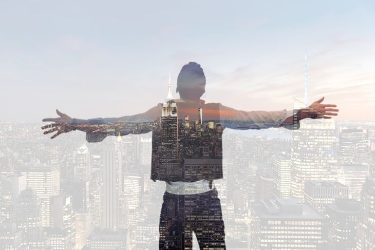 F:\刘健玲工作文件\图片素材\摄图网-对城市张开双臂的男人背影.jpg摄图网-对城市张开双臂的男人背影