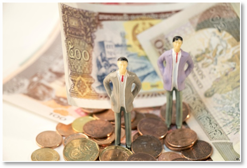 摄图网-金钱上的人偶